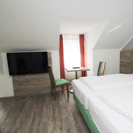 Hotel Pension Koeberl München Buitenkant foto