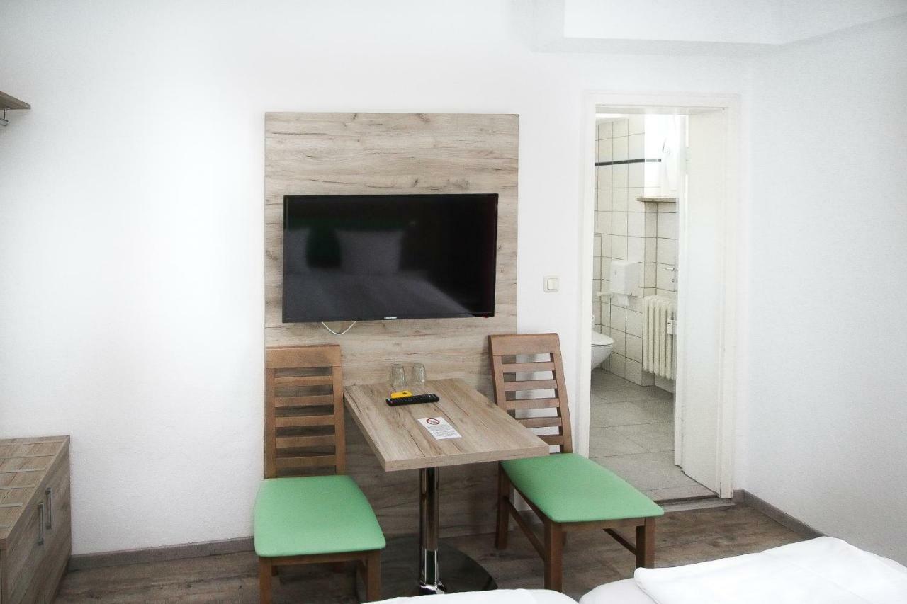 Hotel Pension Koeberl München Buitenkant foto
