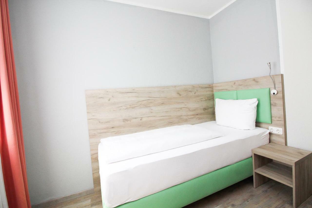 Hotel Pension Koeberl München Buitenkant foto