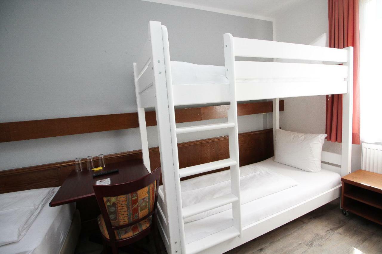 Hotel Pension Koeberl München Buitenkant foto