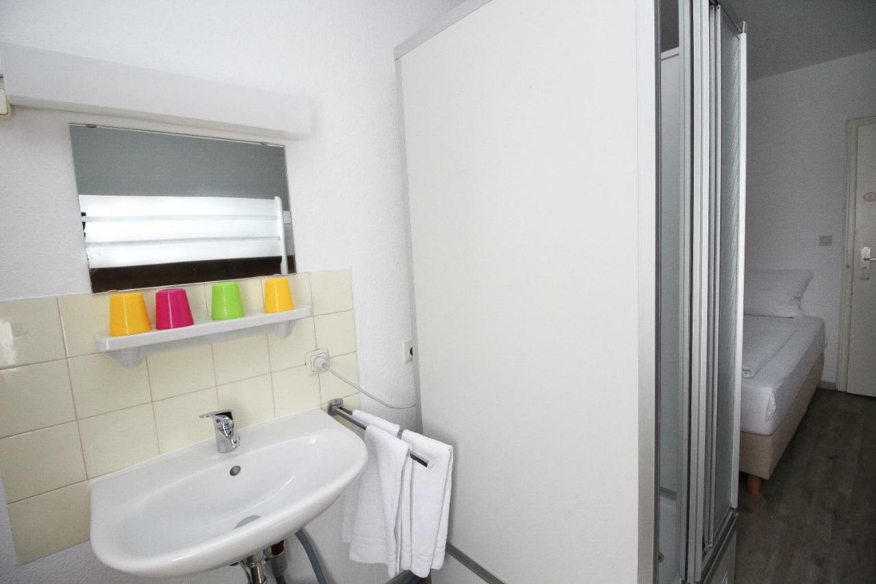 Hotel Pension Koeberl München Buitenkant foto