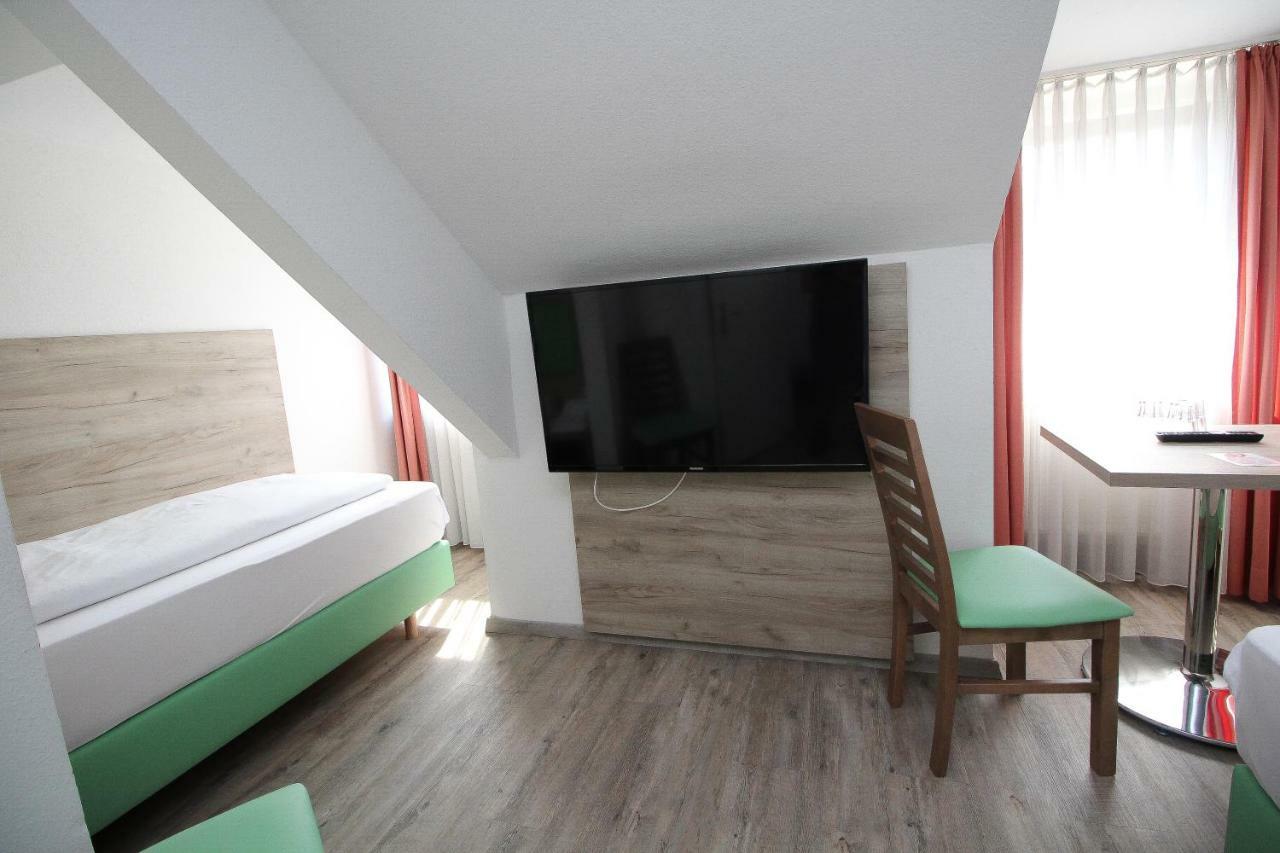 Hotel Pension Koeberl München Buitenkant foto