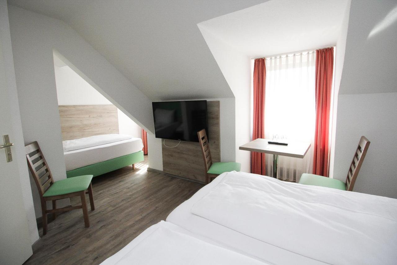 Hotel Pension Koeberl München Buitenkant foto
