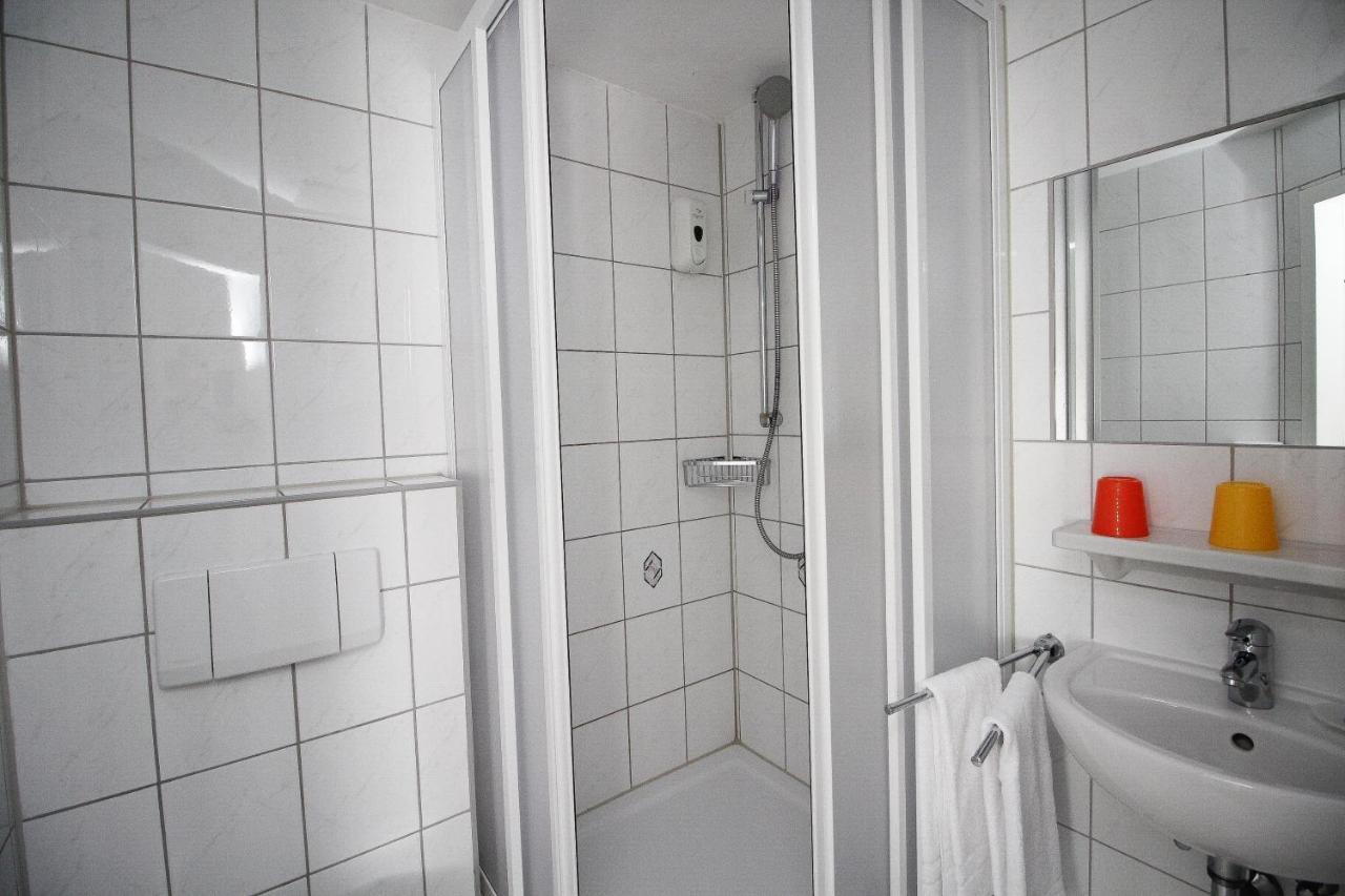 Hotel Pension Koeberl München Buitenkant foto