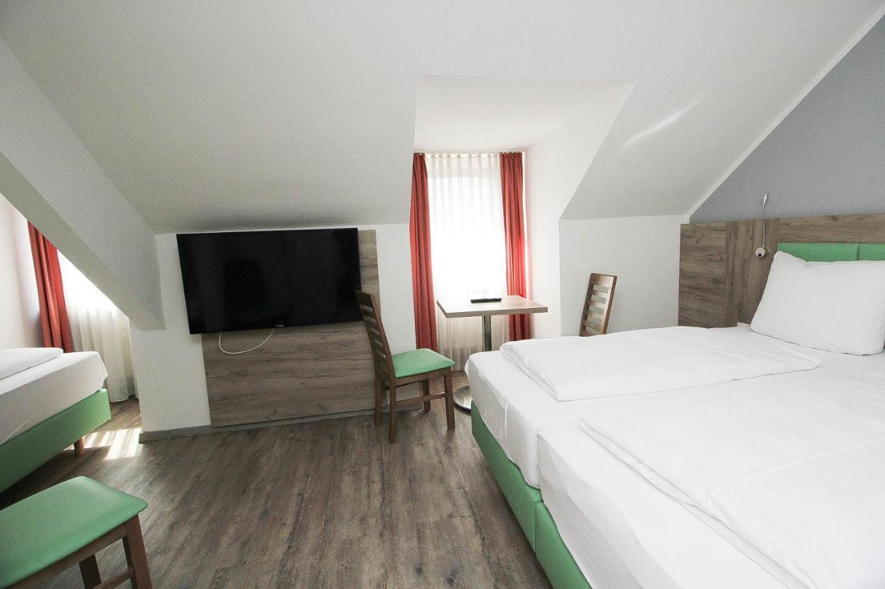 Hotel Pension Koeberl München Buitenkant foto