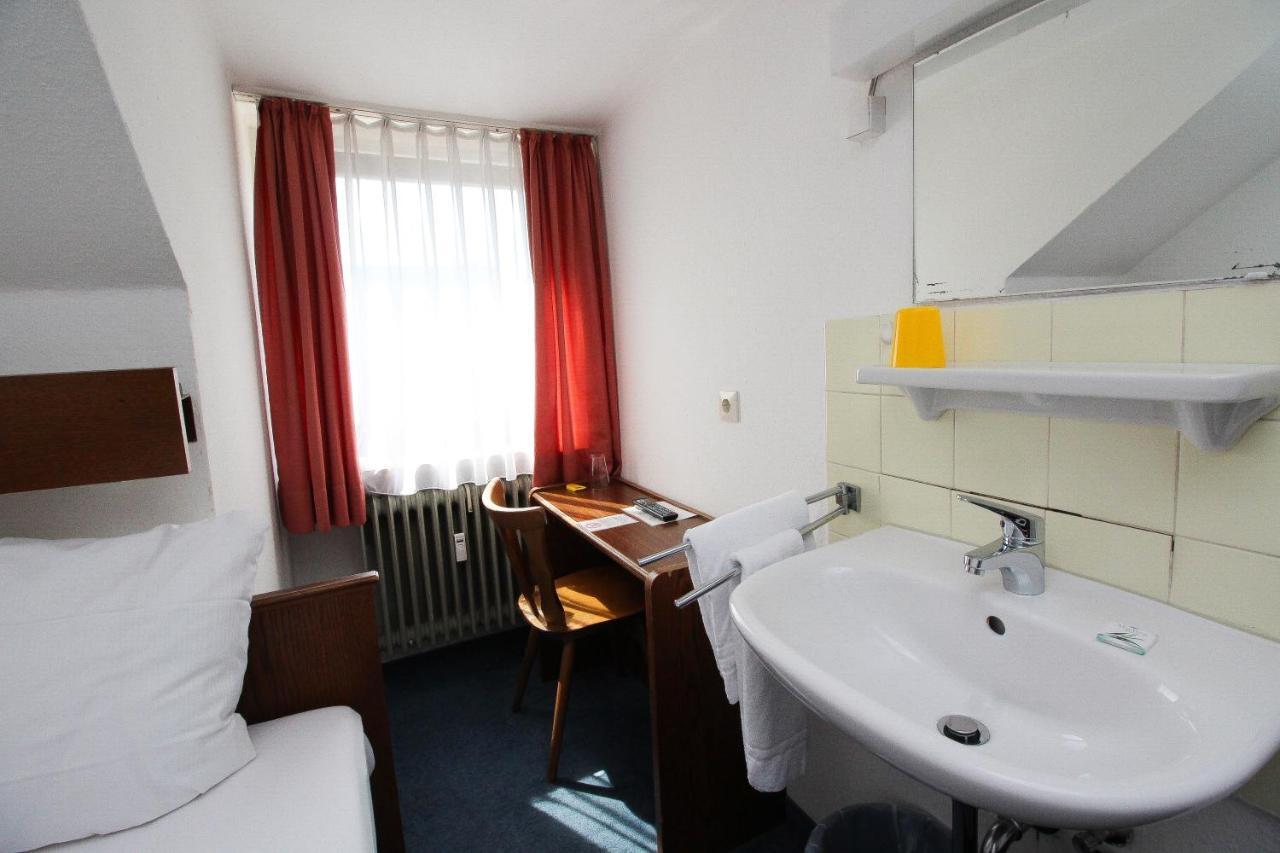 Hotel Pension Koeberl München Buitenkant foto