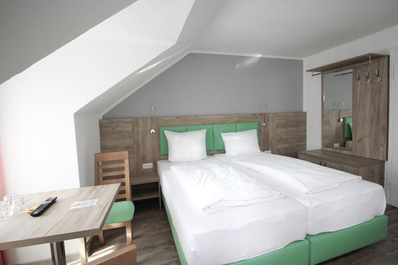 Hotel Pension Koeberl München Buitenkant foto